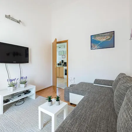 Hébergement de vacances In Prgomet With Wifi *