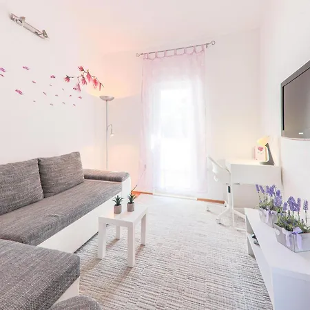 Hébergement de vacances In Prgomet With Wifi *