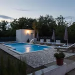 Tatil Evi Beautiful In Prgomet