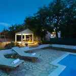Beautiful In Prgomet Tatil Evi